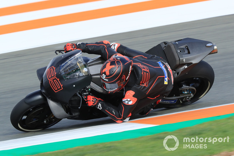 Het is bijna een jaar geleden dat Jorge Lorenzo voor het eerst mocht proeven aan de 2019-versie van de Honda RC213V.