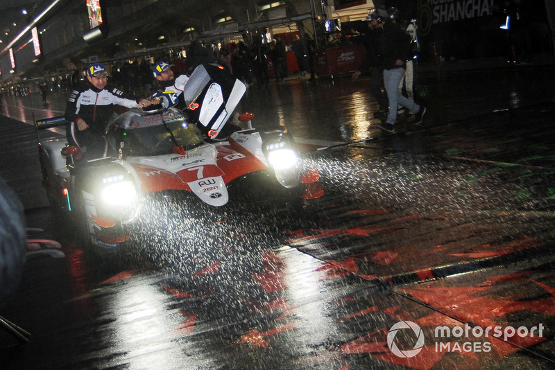 Winners #7 Toyota Gazoo Racing Toyota TS050: Mike Conway, Kamui Kobayashi, Jose Maria Lopez