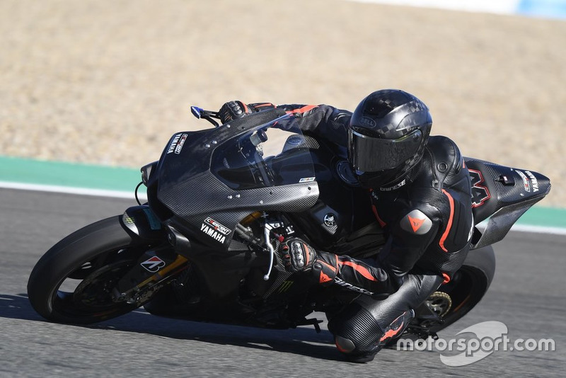 Lewis Hamilton teste la Yamaha Superbike