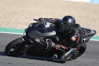 Lewis Hamilton prova la Yamaha Superbike