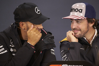 Lewis Hamilton, Mercedes AMG F1, and Fernando Alonso, McLaren