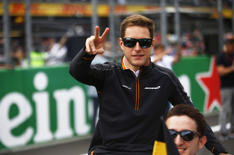 Stoffel Vandoorne, McLaren, tijdens de rijdersparade