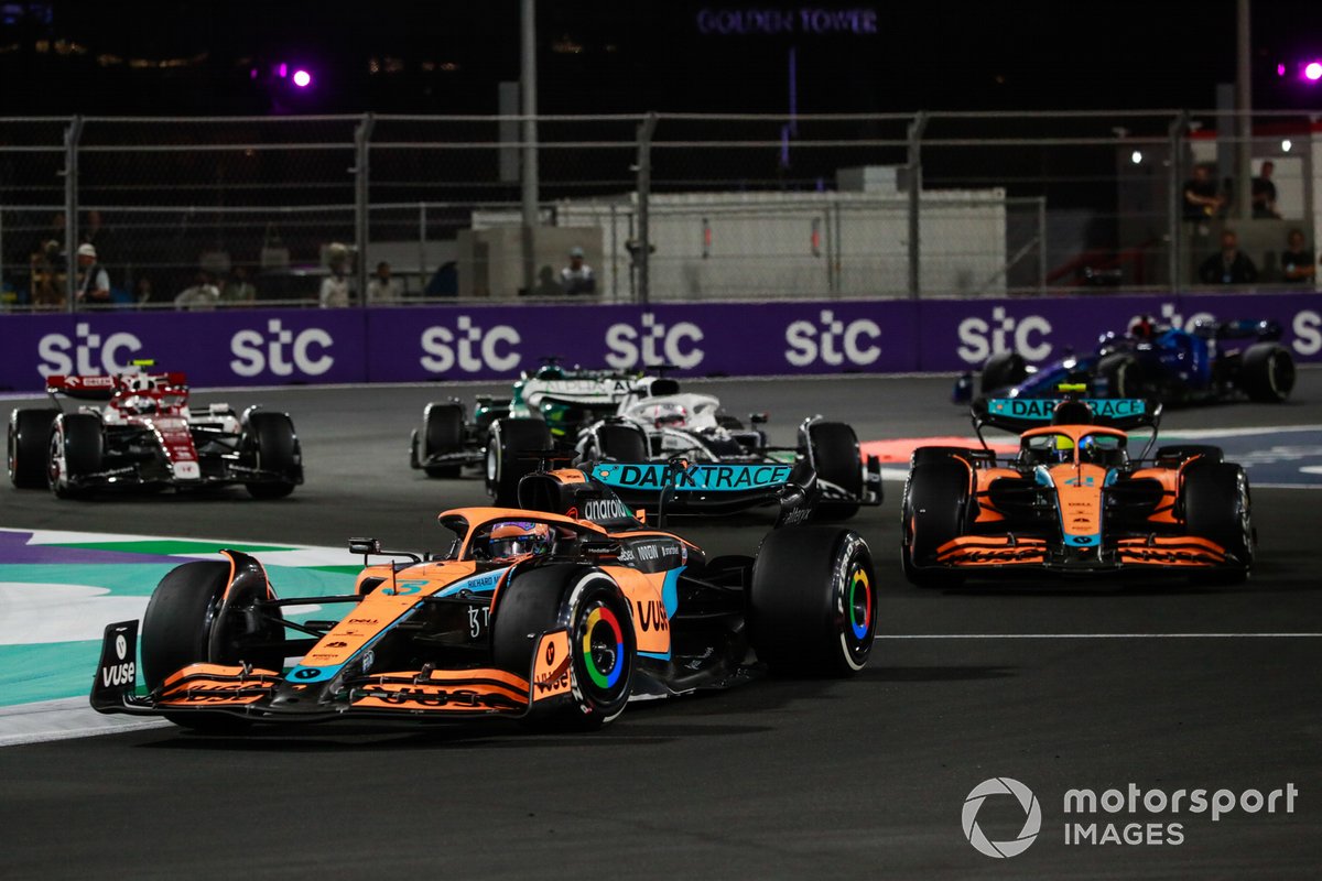 Daniel Ricciardo, McLaren MCL36, Lando Norris, McLaren MCL36, Pierre Gasly, AlphaTauri AT03