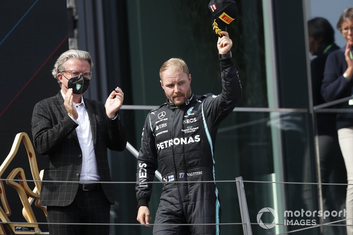 Podio: segundo lugar Valtteri Bottas, Mercedes