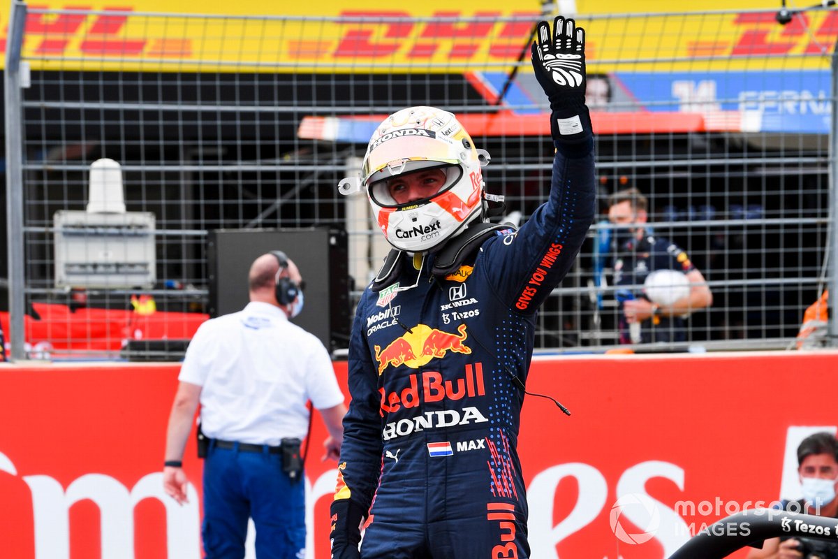 Polesitter Max Verstappen, Red Bull Racing, nel Parc Ferme