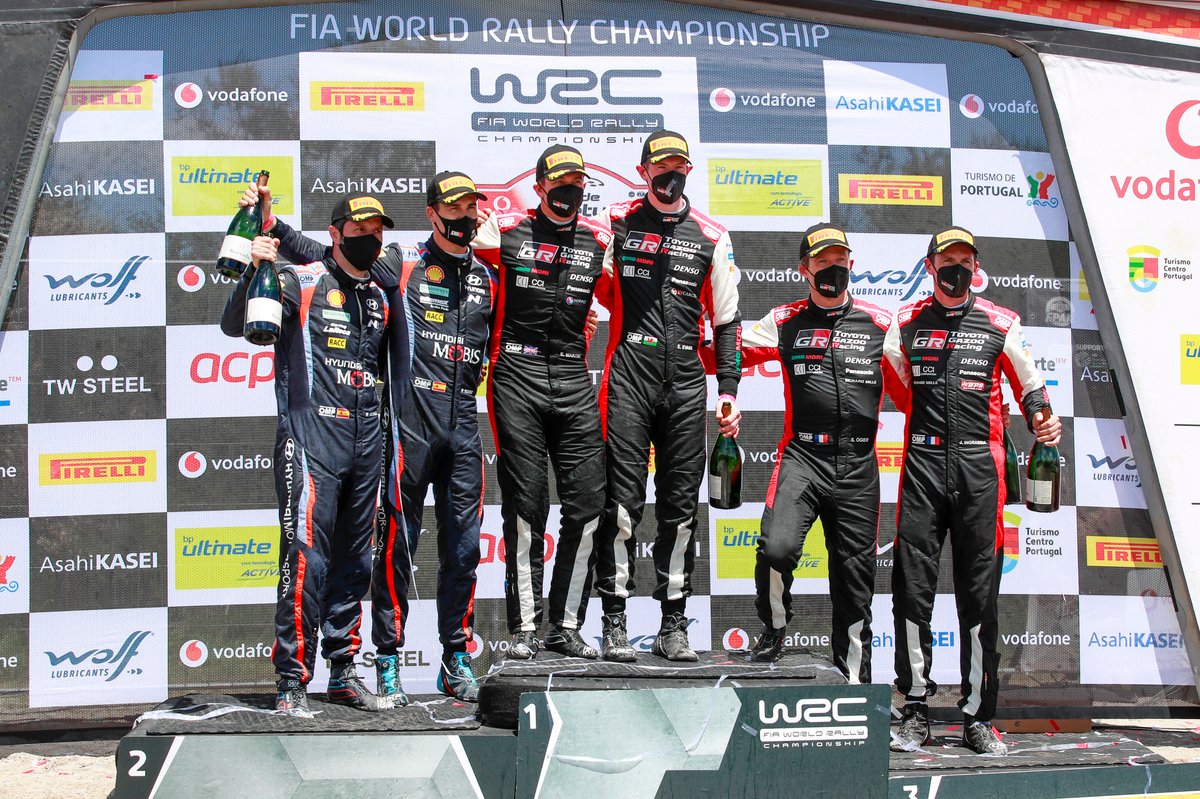 Podio: Ganador de la carrera Elfyn Evans, Scott Martin, Toyota Gazoo Racing WRT Toyota Yaris WRC, segundo lugar Dani Sordo, Borja Rozada, Hyundai Motorsport Hyundai i20 Coupe WRC, tercer lugar Sébastien Ogier, Julien Ingrassia, Toyota Gazoo Racing WRT Toyota Yaris WRC