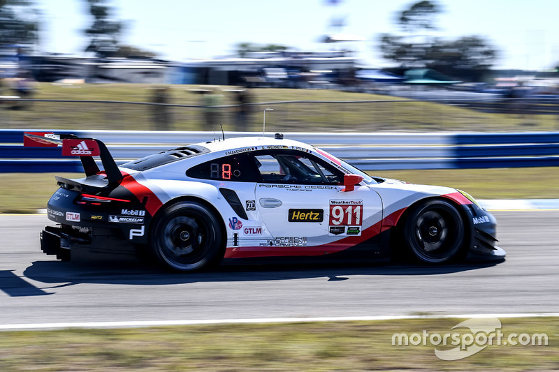 #911 Porsche Team North America Porsche 911 RSR: Patrick Pilet, Dirk Werner, Frédéric Makowiecki