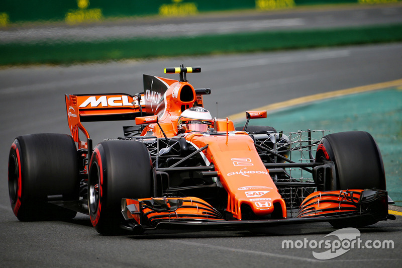 Stoffel Vandoorne, McLaren MCL32, mit Messgeräten am Auto