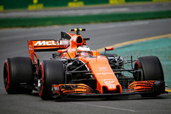 Stoffel Vandoorne, McLaren MCL32 dengan aero rakes
