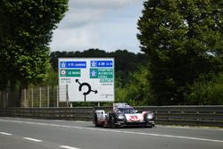 #1 Porsche Team Porsche 919 Hybrid: Neel Jani, Andre Lotterer, Nick Tandy