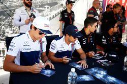 Lance Stroll, Williams, Felipe Massa, Williams, alongside Esteban Ocon, Force India, Sergio Perez, F