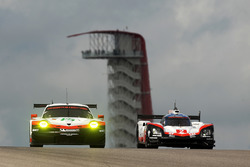 #2 Porsche Team Porsche 919 Hybrid: Timo Bernhard, Earl Bamber, Brendon Hartley, #91 Porsche Team Porsche 911 RSR: Richard Lietz, Frédéric Makowiecki