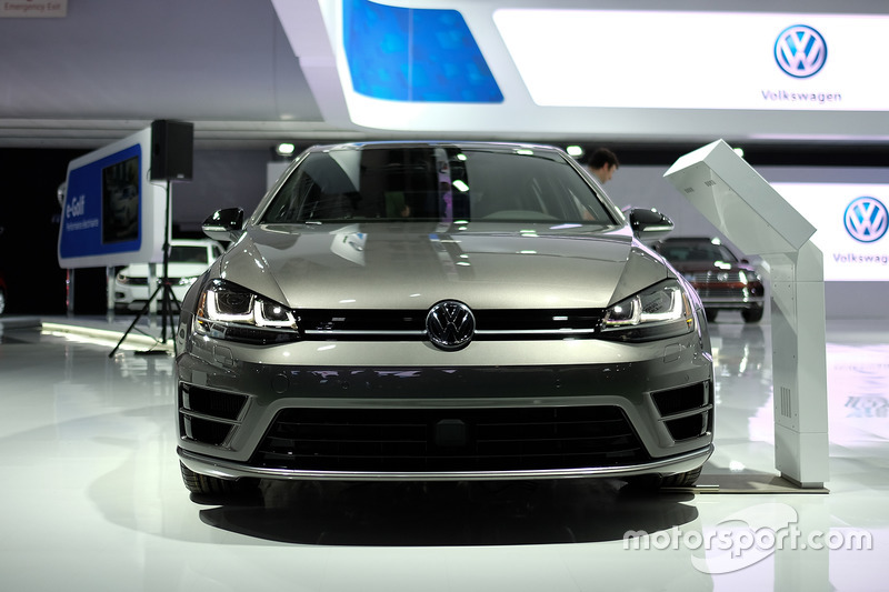 Volkswagen 2017 Golf R