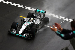 Race winner Lewis Hamilton, Mercedes AMG F1 W07 Hybrid celebrates as he takes the chequered flag at