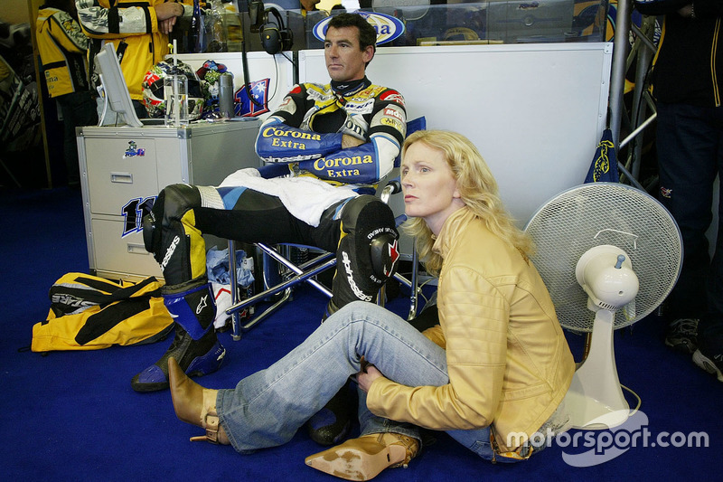 Troy Corser, Suzuki, mit Ehefrau Sam