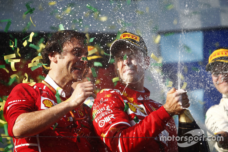 Sebastian Vettel, Ferrari; Luigi Fraboni, Ferrari