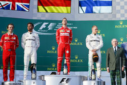 Sebastian Vettel, Ferrari, Lewis Hamilton, Mercedes AMG, Valtteri Bottas, Mercedes AMG, en el podium