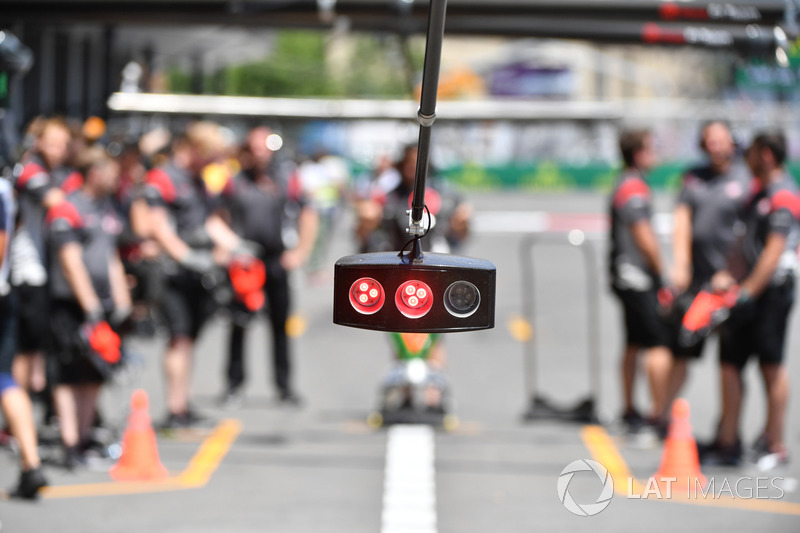 Haas pit stop ışıkları