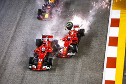 Sebastian Vettel, Ferrari SF70H, Max Verstappen, Red Bull Racing RB13, Kimi Raikkonen, Ferrari SF70H, collide at the start
