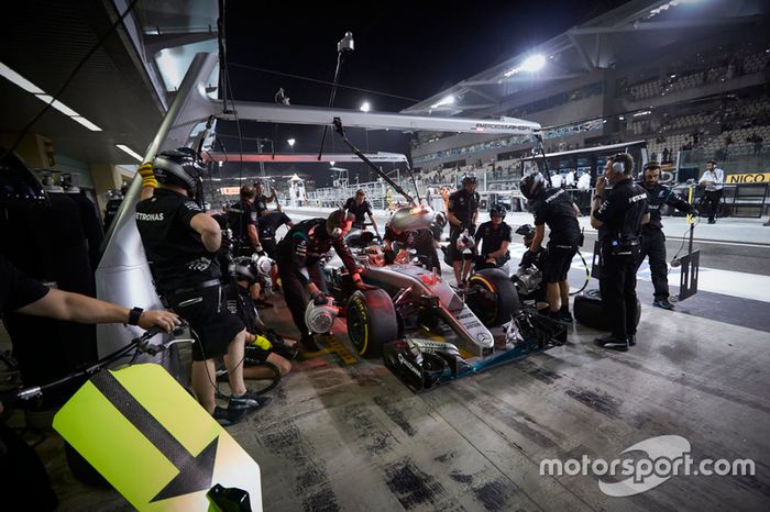 Lewis Hamilton, Mercedes AMG F1 W07 Hybrid