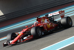 Kimi Raikkonen, Ferrari test met banden van Pirelli voor 2017 Pirelli