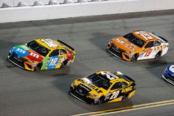 Matt Kenseth, Joe Gibbs Racing, Toyota; Kyle Busch, Joe Gibbs Racing, Toyota; Daniel Suárez, Joe Gib