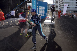 Podium: Champagne für Sébastien Buemi, Renault e.Dams