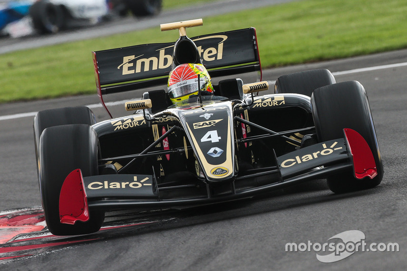 11. <img src="https://cdn-0.motorsport.com/static/img/cfp/0/0/0/0/30/s3/brazil-2.jpg" alt="" width="20" height="12" /> Пьетро Фиттипальди