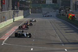 Lewis Hamilton, Mercedes AMG F1 W08, Sebastian Vettel, Ferrari SF70H, Daniel Ricciardo, Red Bull Rac