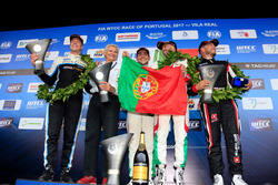 Tiago Monteiro, Honda Racing Team JAS, Honda Civic WTCC, Mehdi Bennani, Sébastien Loeb Racing, Citroën C-Elysée WTCC, Thed Björk, Polestar Cyan Racing, Volvo S60 Polestar TC1