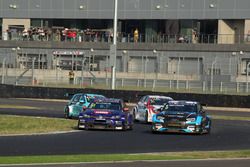 Gianni Morbidelli, West Coast Racing, Volkswagen Golf GTi TCR, Frédéric Vervisch, Comtoyou Racing, A