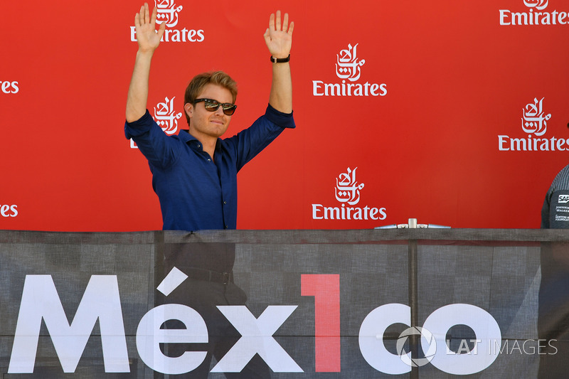 Nico Rosberg, Mercedes-Benz Ambassador en el podio con el #FuerzaMex1co