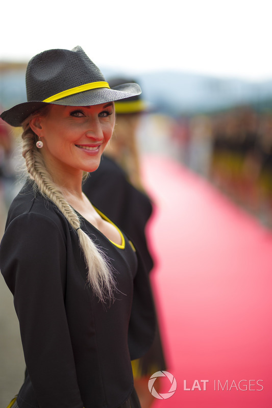 Grid girl