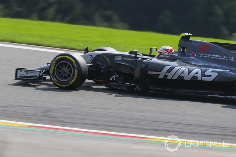Kevin Magnussen arguing with team for a pit stop