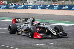 Pietro Fittipaldi, Lotus franchit le drapeau à damier