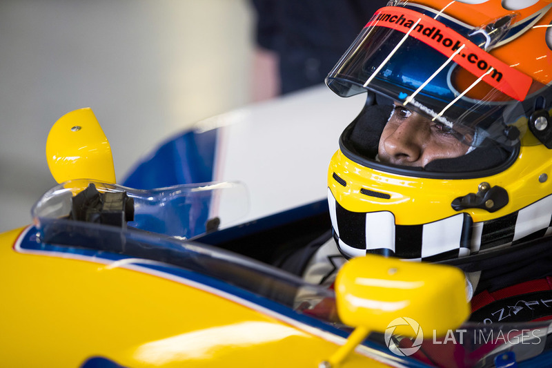 Karun Chandhok at the wheel of a 1992 Williams FW14B Renault