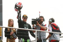 Jonathan Rea, Kawasaki Racing, fête sa victoire sur le podium