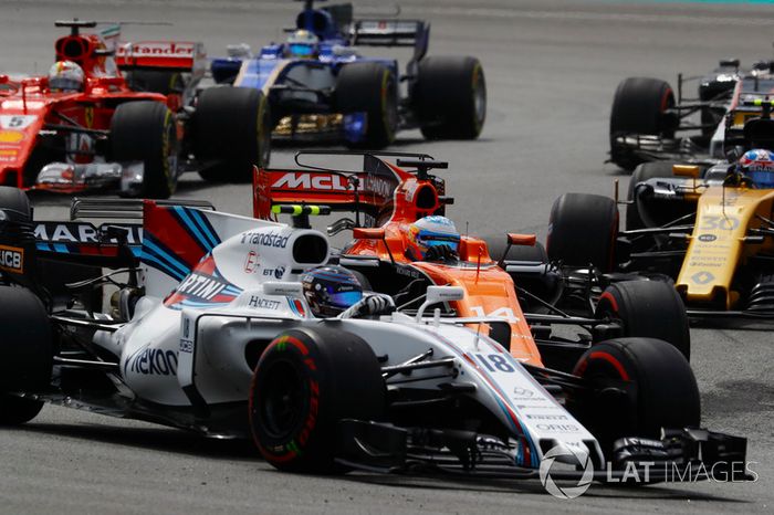 Lance Stroll, Williams FW40, batalla con Fernando Alonso, McLaren MCL32, Sebastian Vettel, Ferrari SF70H