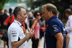Paddy Lowe, directeur technique de Williams et Robert Fearnley, Team Principal adjoint Sahara Force India F1 Team