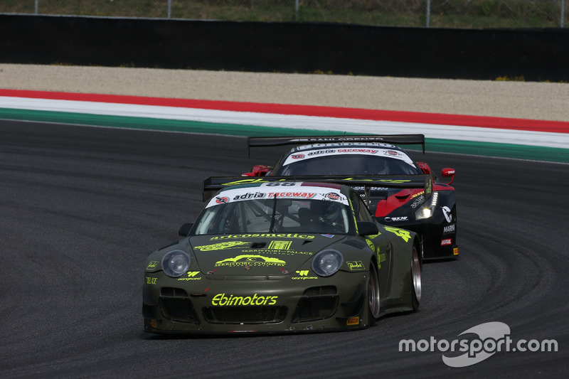 Porsche 997 GT3 R #88 Ebimotors: Veronesi-Baccani