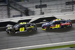 Jimmie Johnson, Hendrick Motorsports Chevrolet Camaro and William Byron, Hendrick Motorsports,AXALTA Chevrolet Camaro