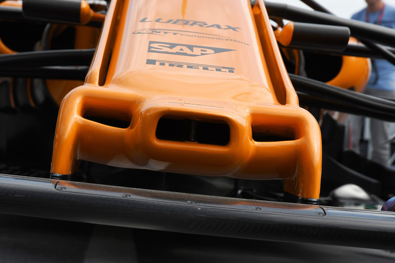 Носовой обтекатель McLaren MCL33
