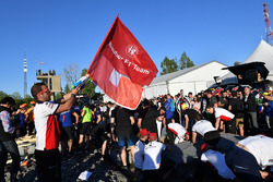 Sauber lors de la course de radeaux