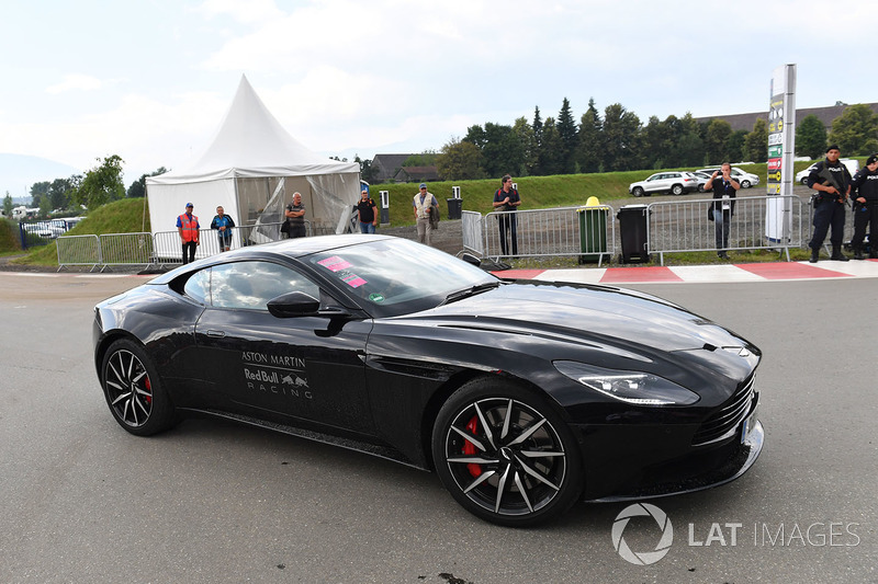 Daniel Ricciardo, Red Bull Racing and Aston Martin DB11