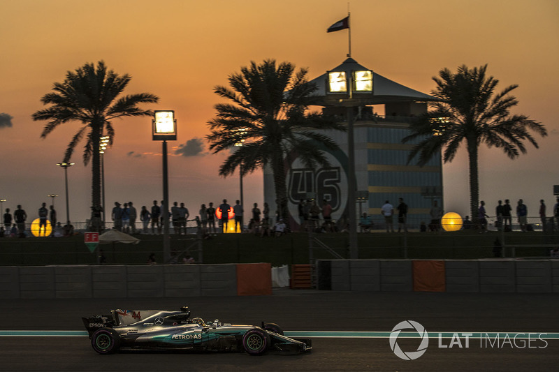 Lewis Hamilton, Mercedes-Benz F1 W08