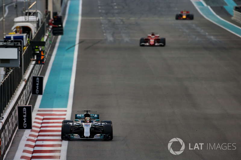 Lewis Hamilton, Mercedes F1 W08, leads Sebastian Vettel, Ferrari SF70H