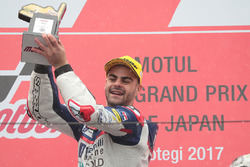 Podio: il vincitore della gara Romano Fenati, Snipers Team