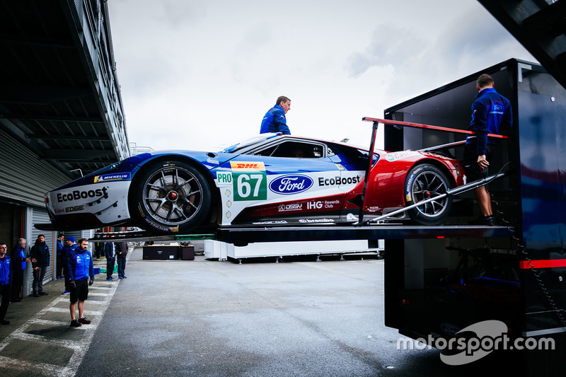 #67 Ford Chip Ganassi Racing Ford GT