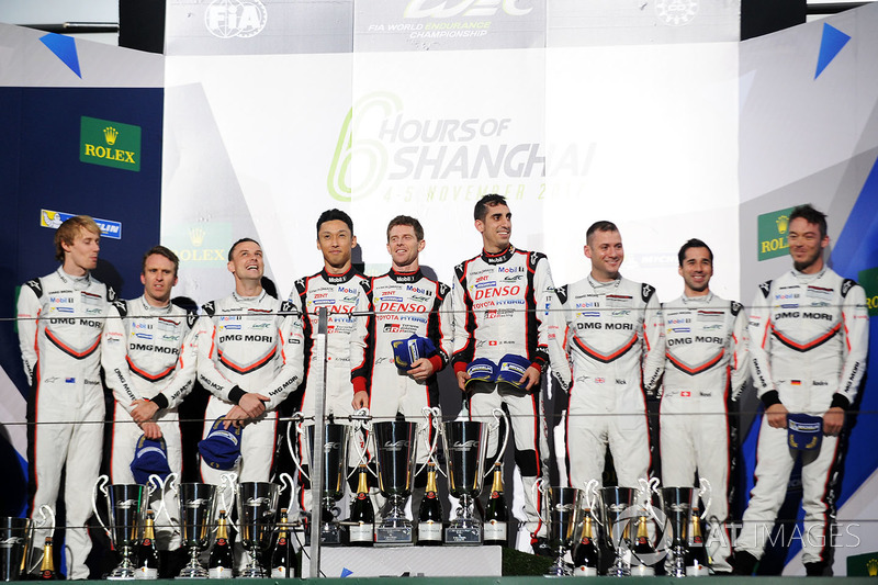 Podium: race winners Sébastien Buemi, Anthony Davidson, Kazuki Nakajima, Toyota Gazoo Racing, second place Timo Bernhard, Earl Bamber, Brendon Hartley, Porsche Team, third place Neel Jani, Andre Lotterer, Nick Tandy, Porsche Team