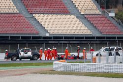Max Verstappen, Red Bull Racing RB14, stopt in de grindbak